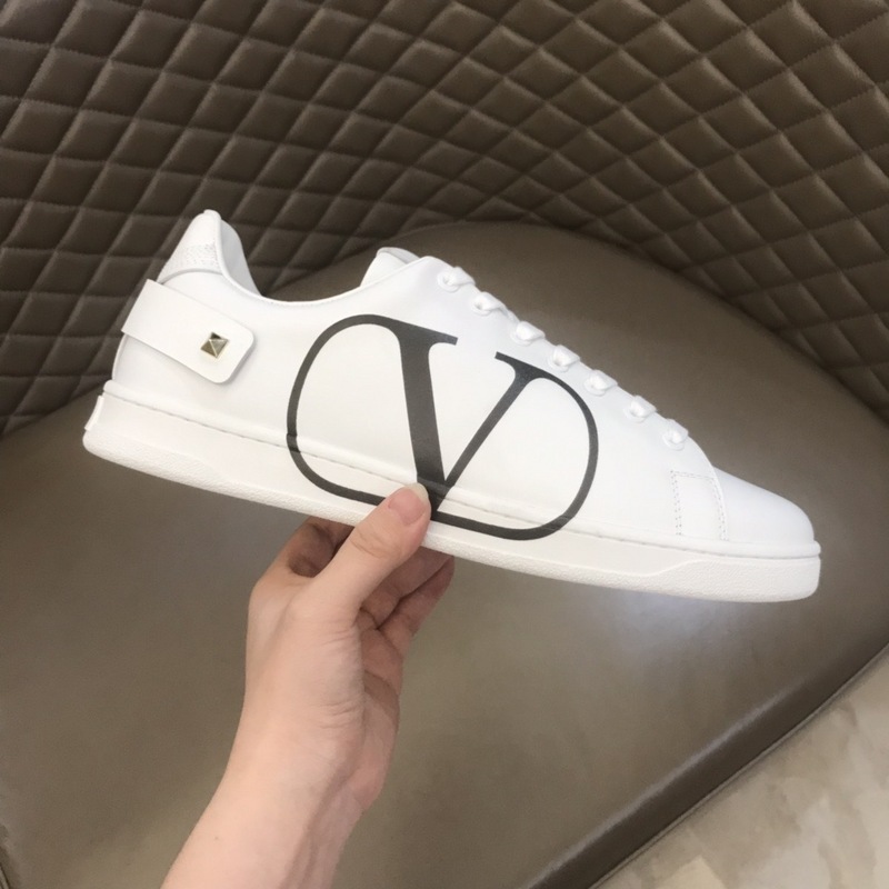 Valentino Garavani Backnet VLOGO low-top sneakers 4 - vstockx