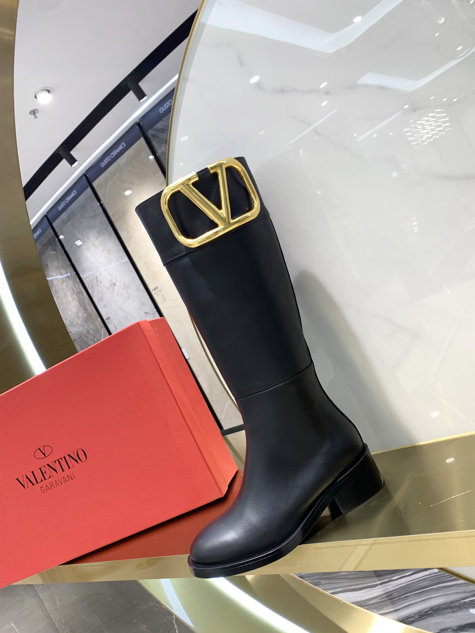 VALENTINO GARAVANI Roman Stud WOMEN 24 - vstockx