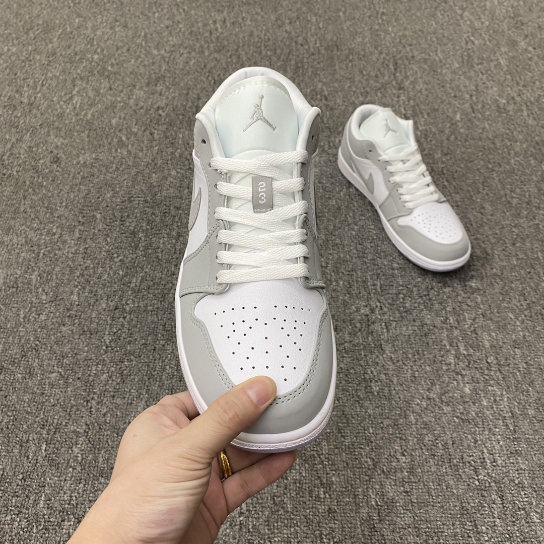 Jordan 1 Low Wolf Grey (W) - vstockx