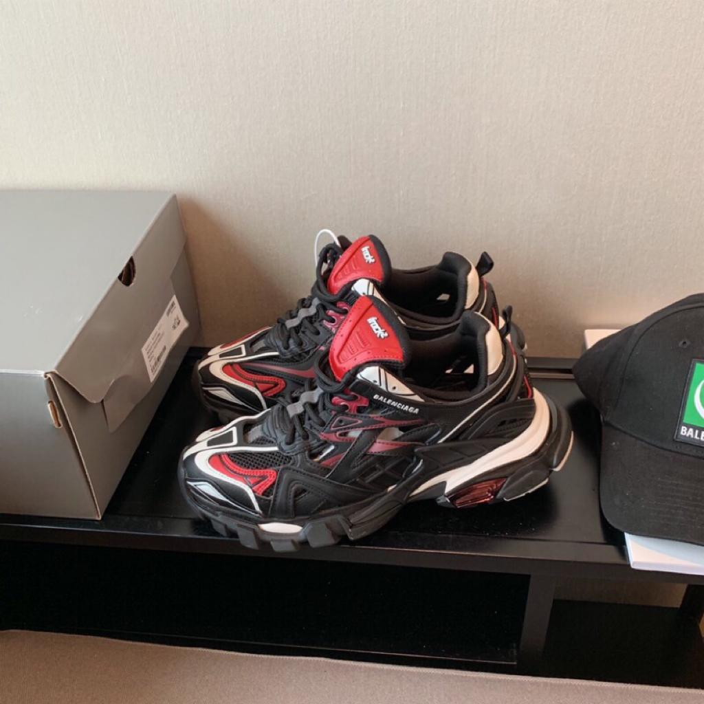 Balenciaga Track 2 Black Burgundy - vstockx
