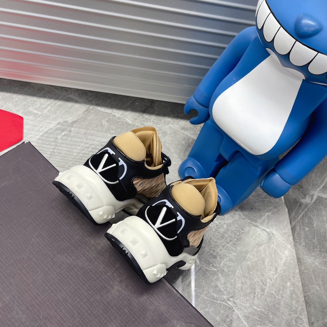VALENTINO GARAVANI Ready Go Runner Sneaker 2 - vstockx