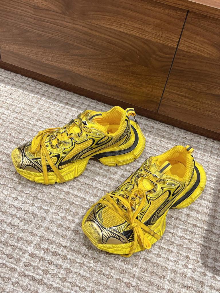 Balenciaga 3XL Yellow - vstockx