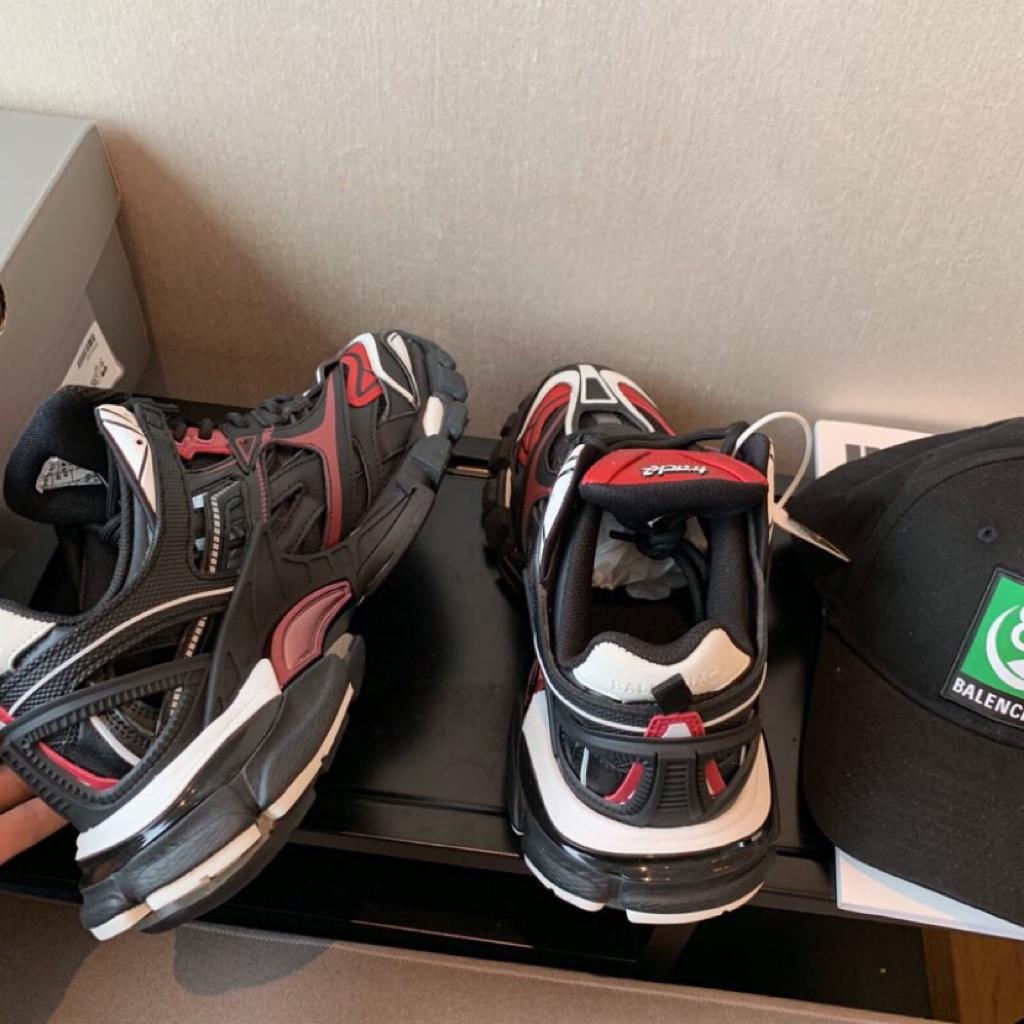 Balenciaga Track 2 Black Burgundy - vstockx