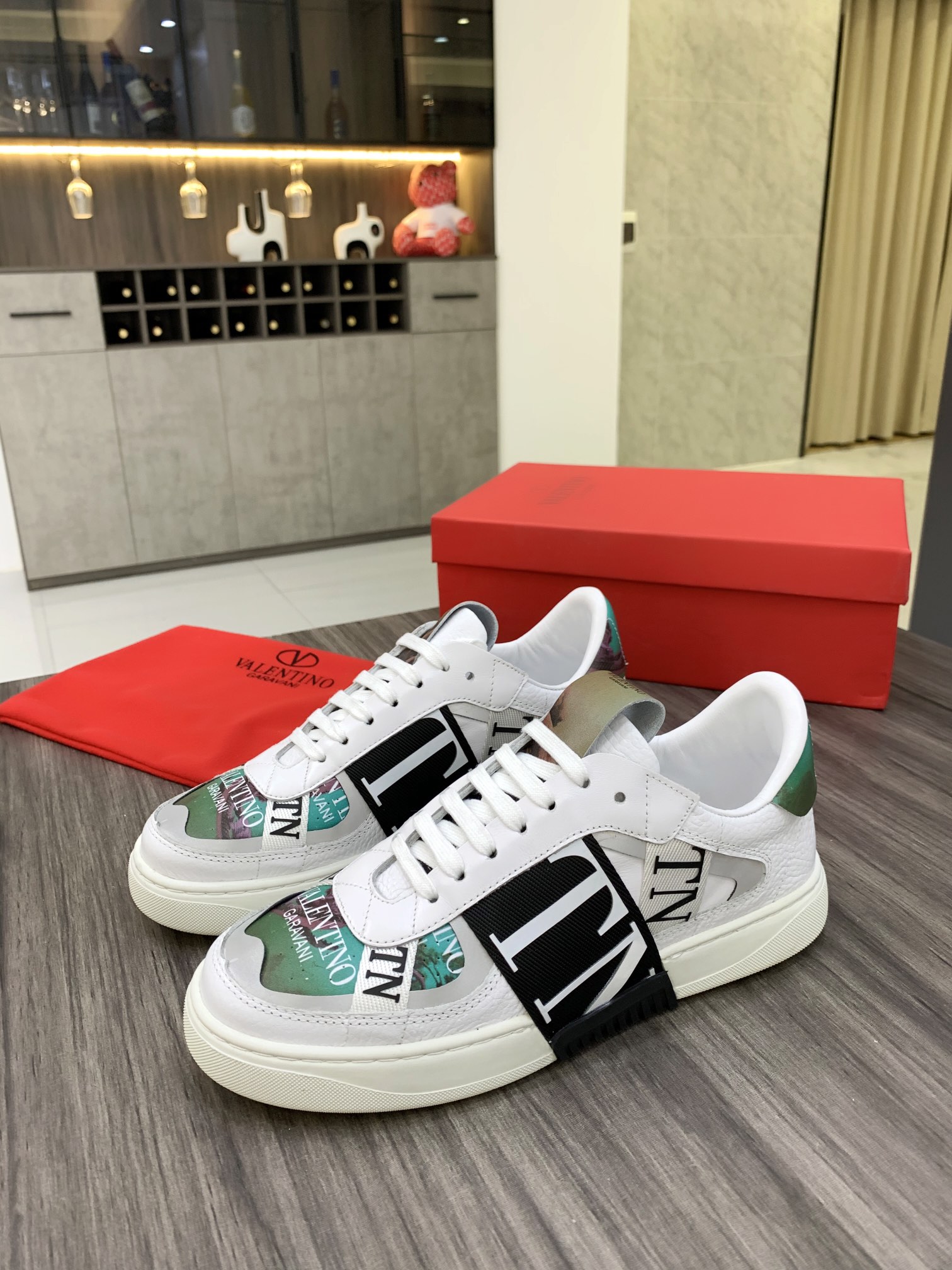 Valentino Garavani VL7N low-top sneakers 2 - vstockx