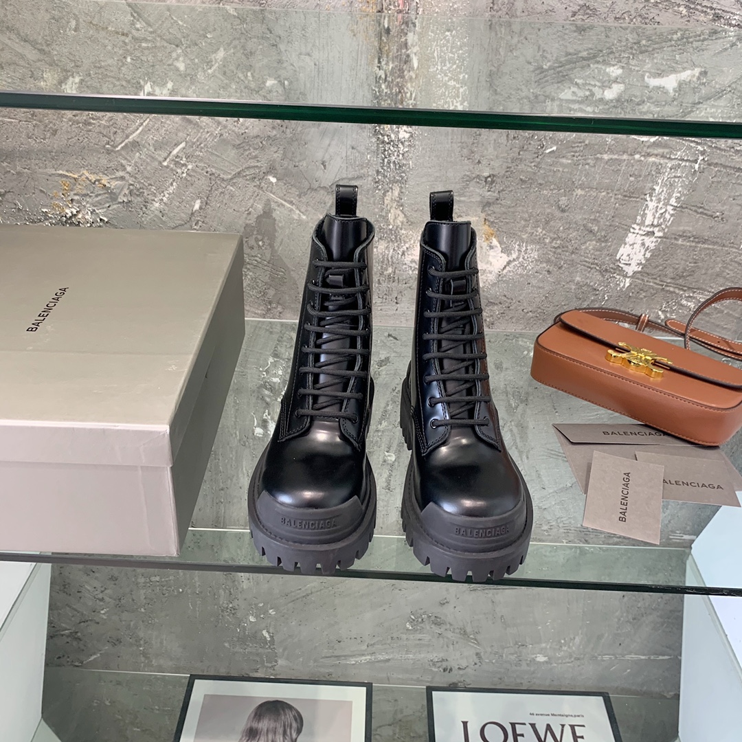 Balenciaga boot women 2 - vstockx