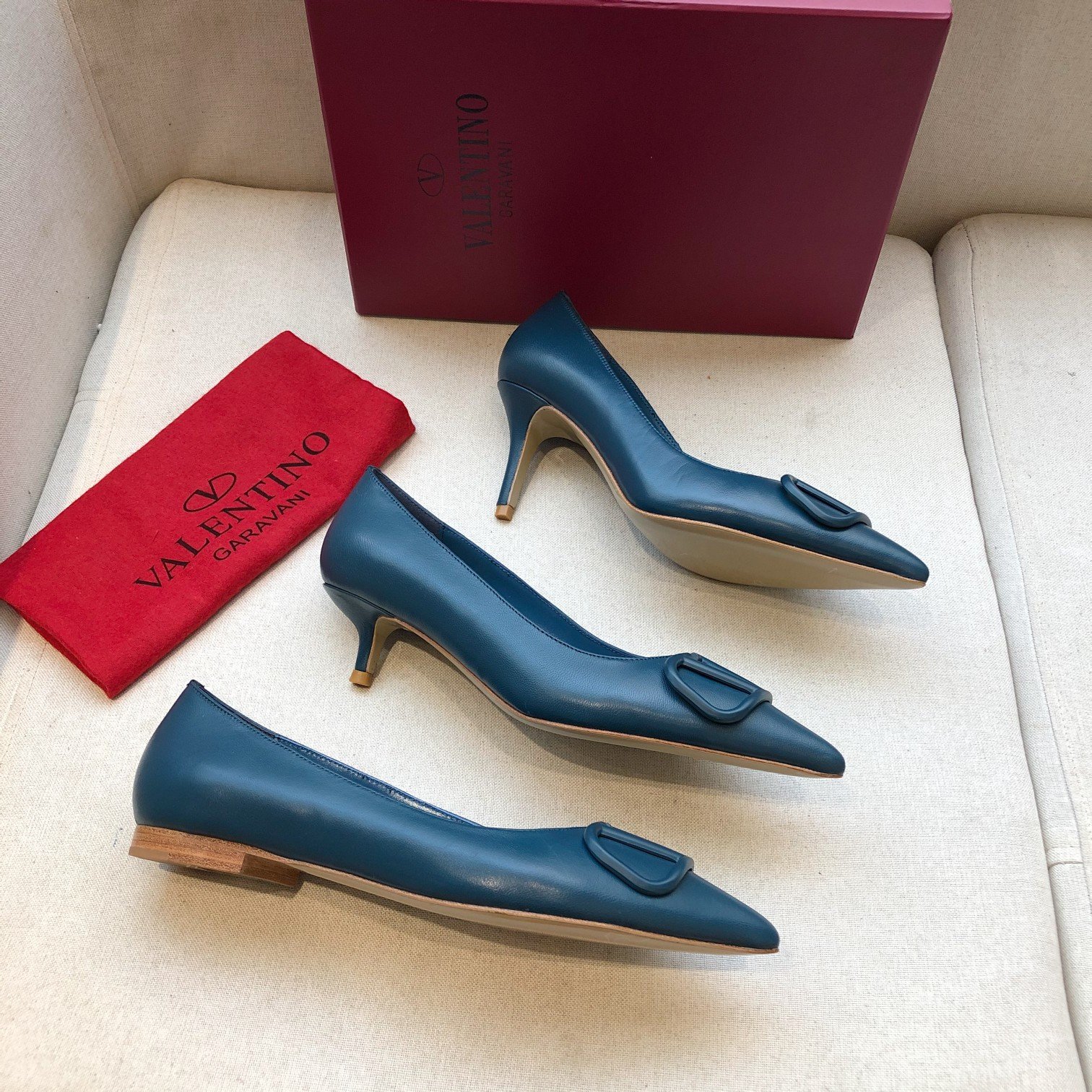 VALENTINO GARAVANI Roman Stud BOOT WOMEN 32 - vstockx