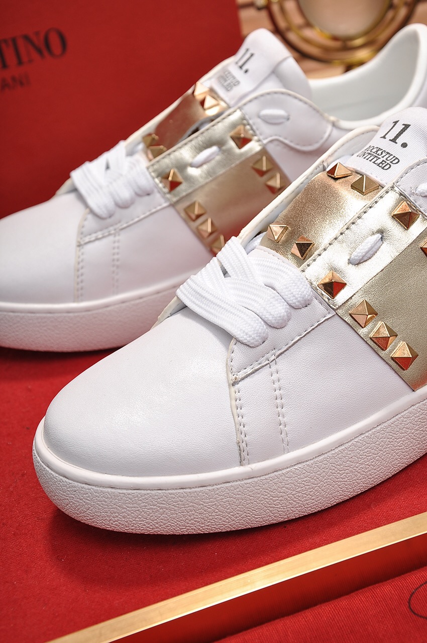 Valentino Garavani Rockstud Untitled calfskin sneaker 9 - vstockx