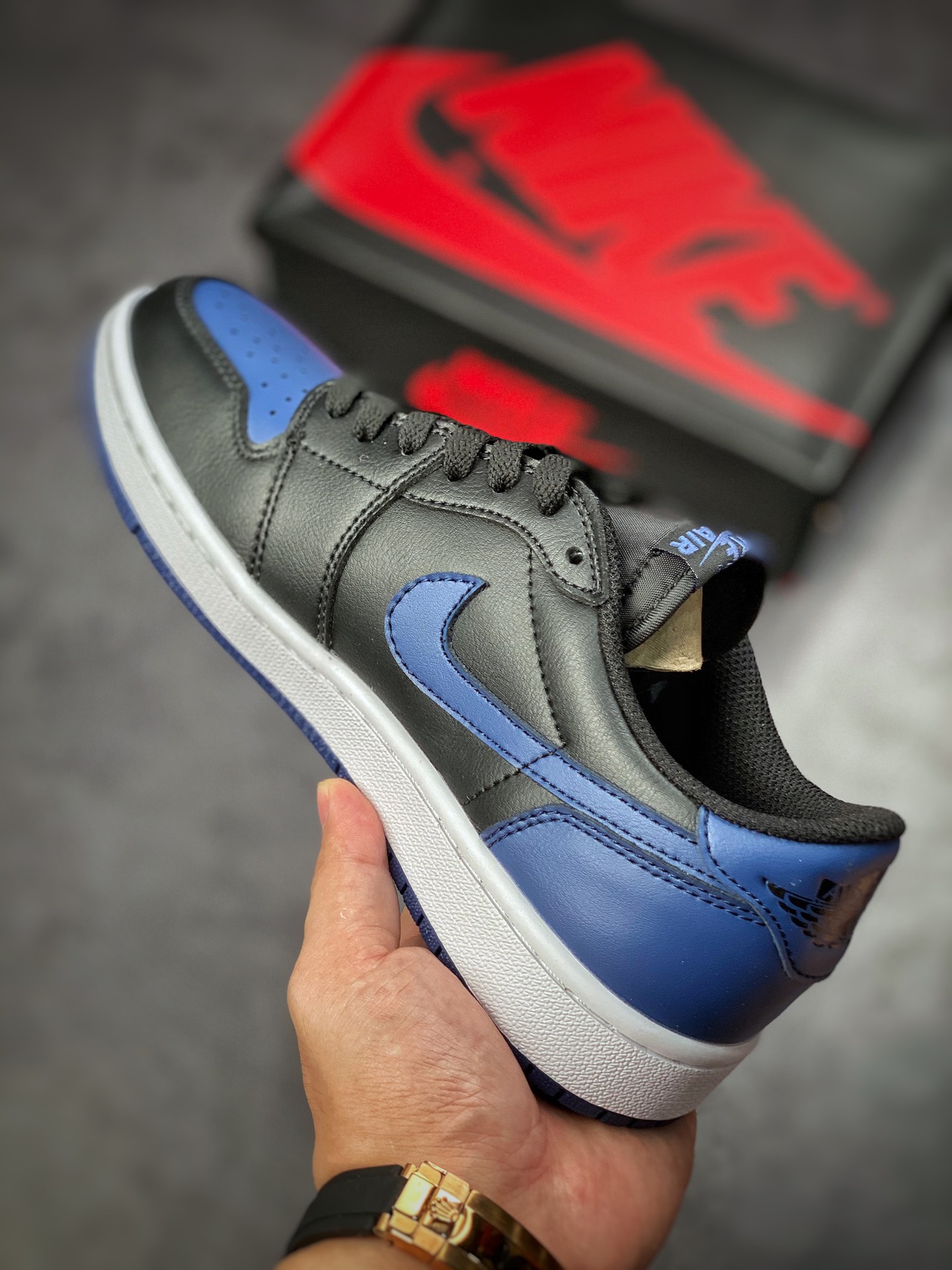 Jordan 1 Retro Low OG Mystic Navy - vstockx