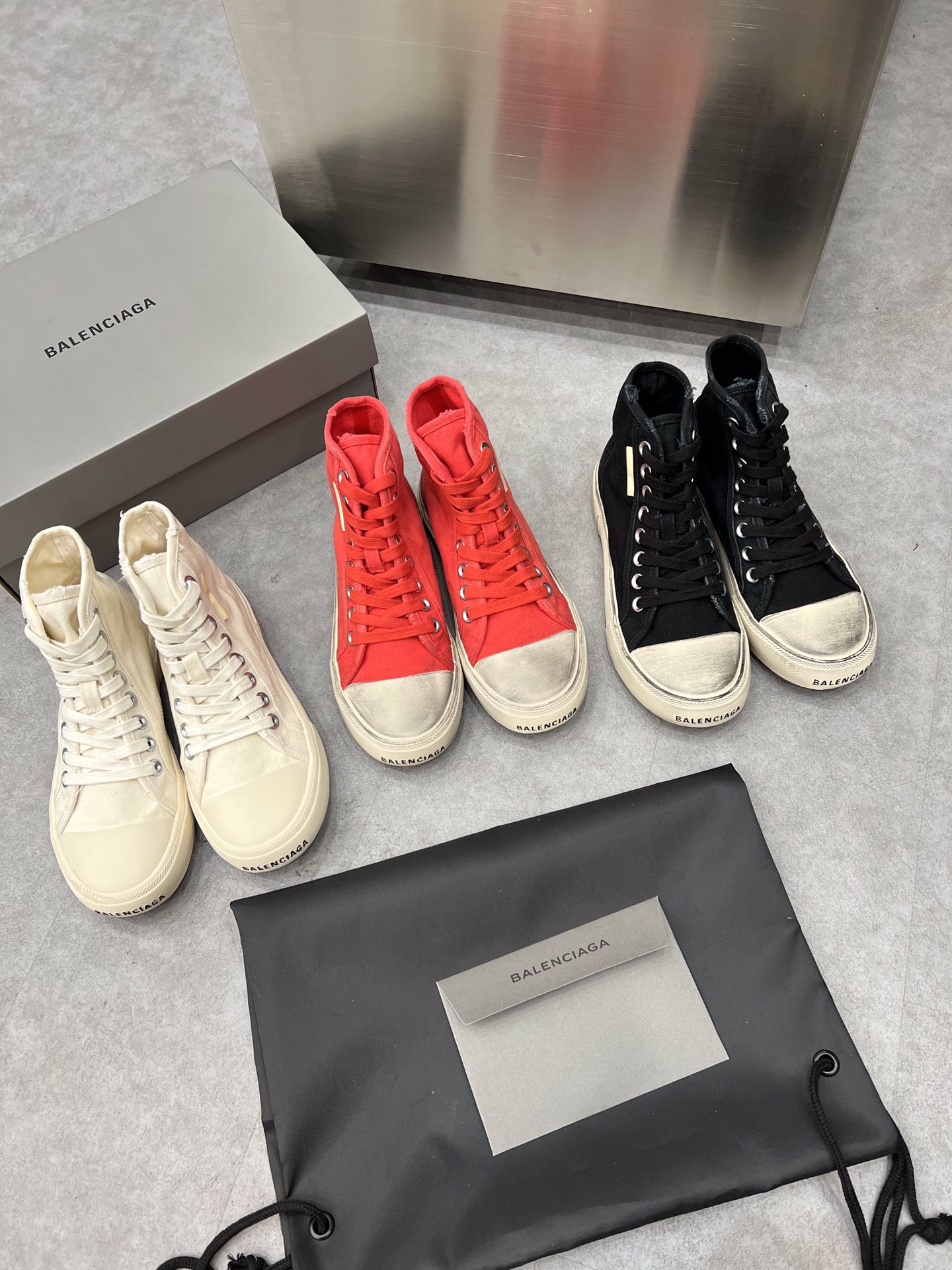 Balenciaga Paris Sneaker 4 - vstockx