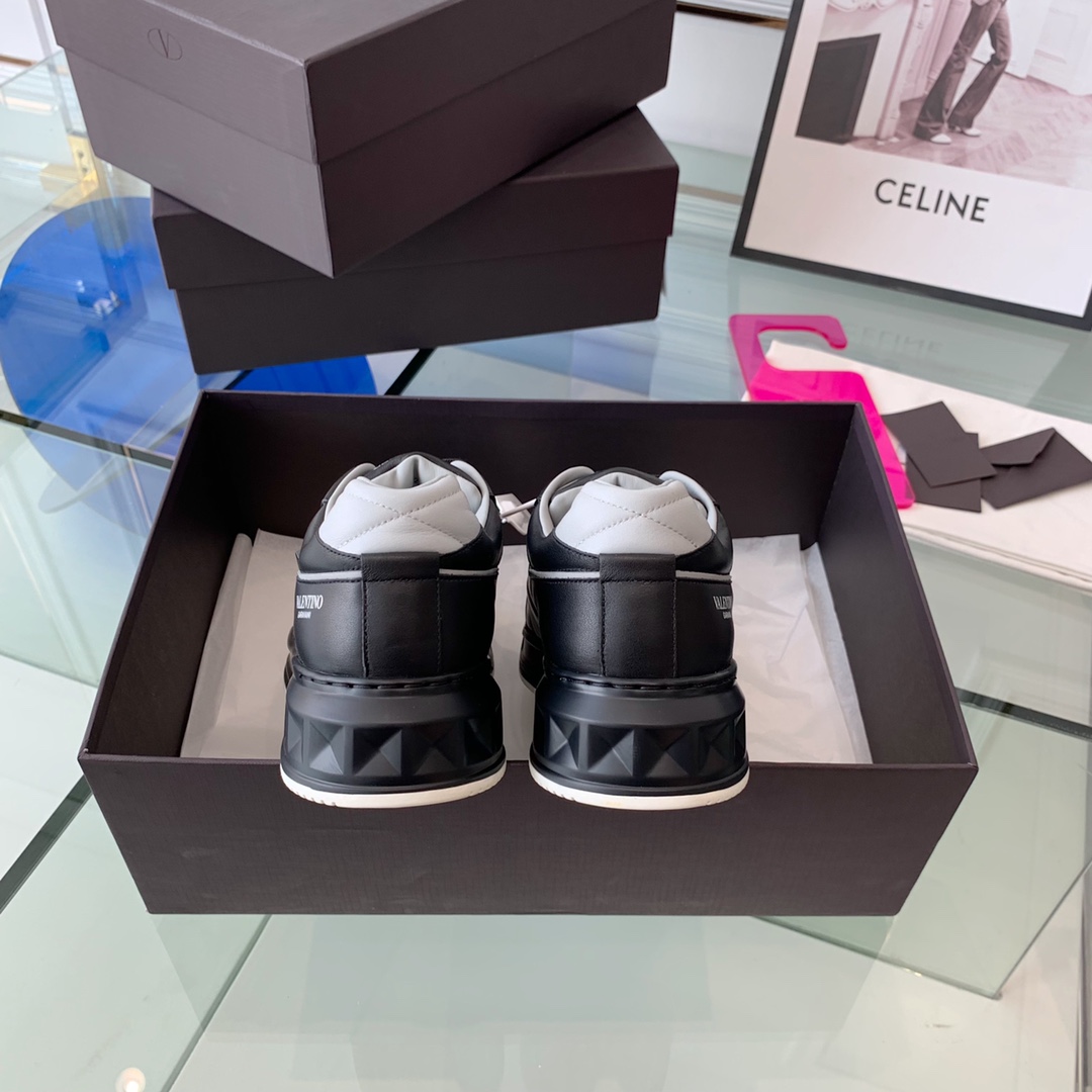 VALENTINO GARAVANI ONE STUD SNEAKER 5 - vstockx