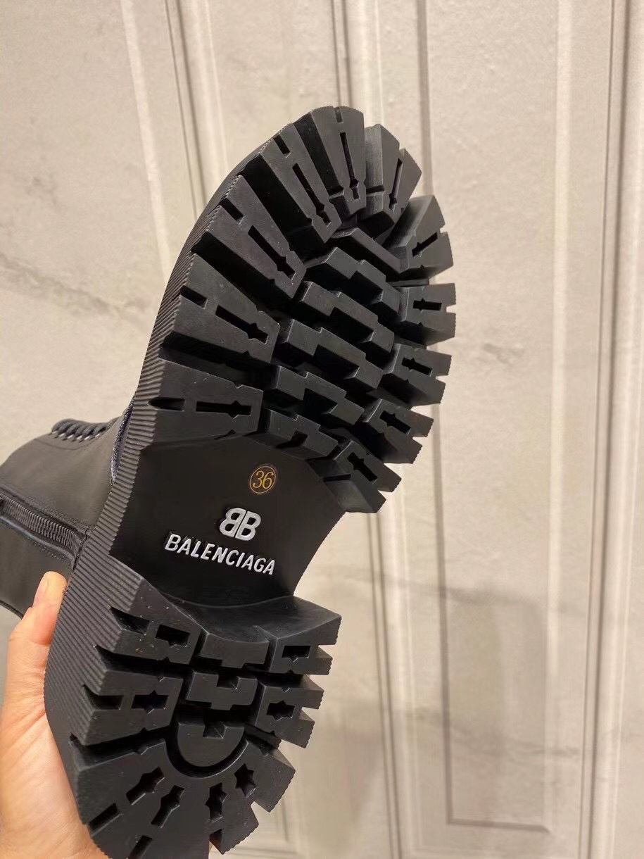 Balenciaga boot women 6 - vstockx