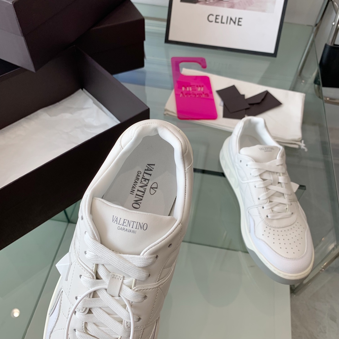 VALENTINO GARAVANI ONE STUD SNEAKER 5 - vstockx