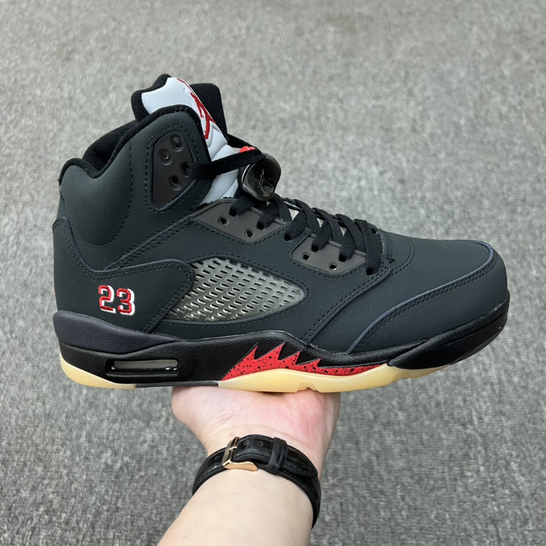 Jordan 5 Retro Gore-Tex Off-Noir (Women's) - vstockx