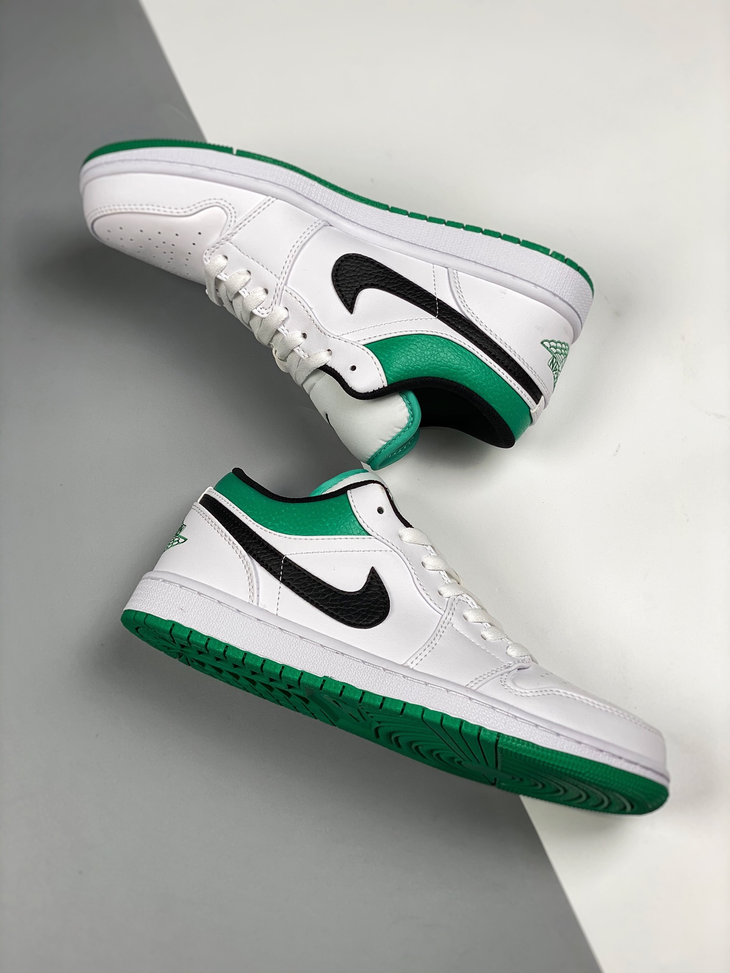 Jordan 1 Low White Lucky Green Black - vstockx