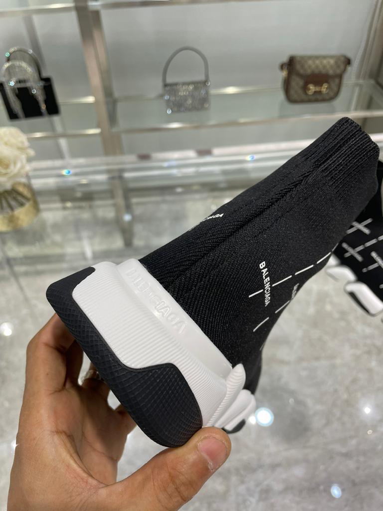 Balenciaga Speed 2.0 Black White Logo - vstockx