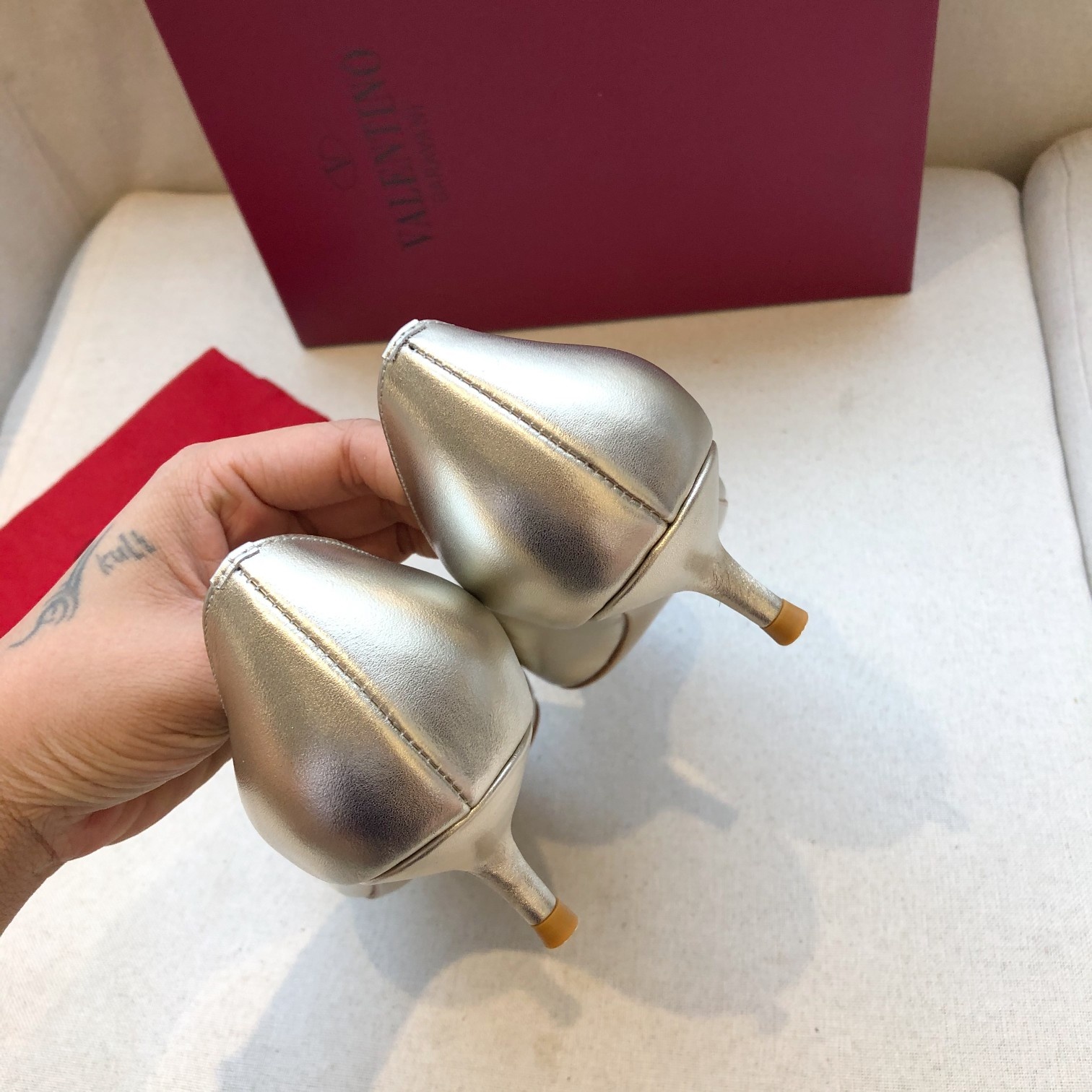 VALENTINO GARAVANI Roman Stud BOOT WOMEN 32 - vstockx