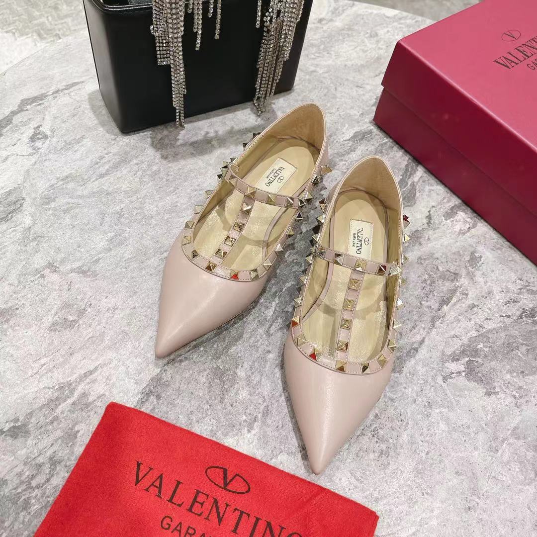 VALENTINO GARAVANI Roman Stud WOMEN 15 - vstockx