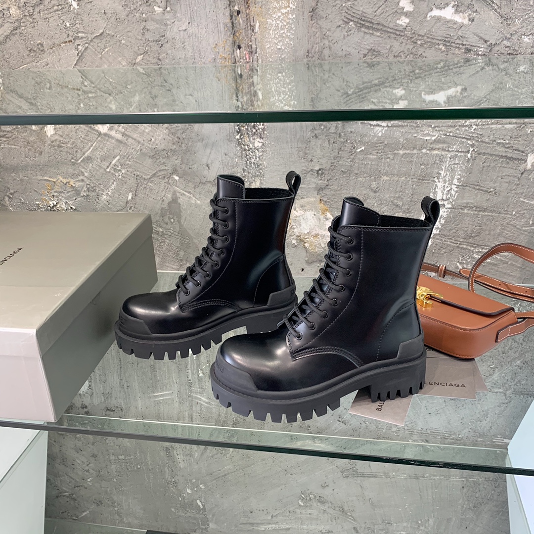 Balenciaga boot women 2 - vstockx