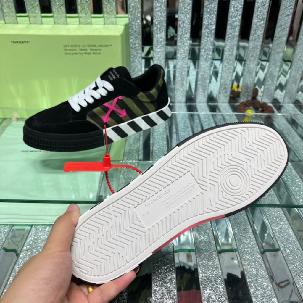 OFF-WHITE Vulc Low Diag Print Black Fuchsia - vstockx
