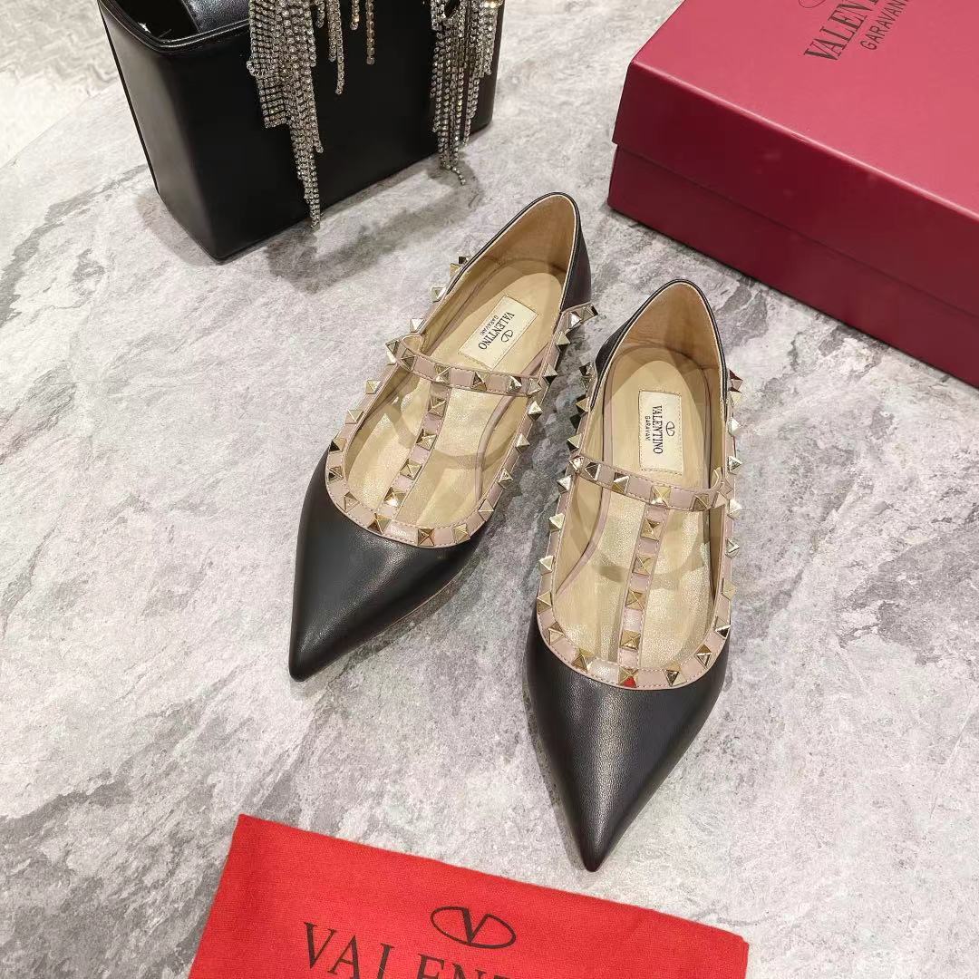 VALENTINO GARAVANI Roman Stud WOMEN 15 - vstockx