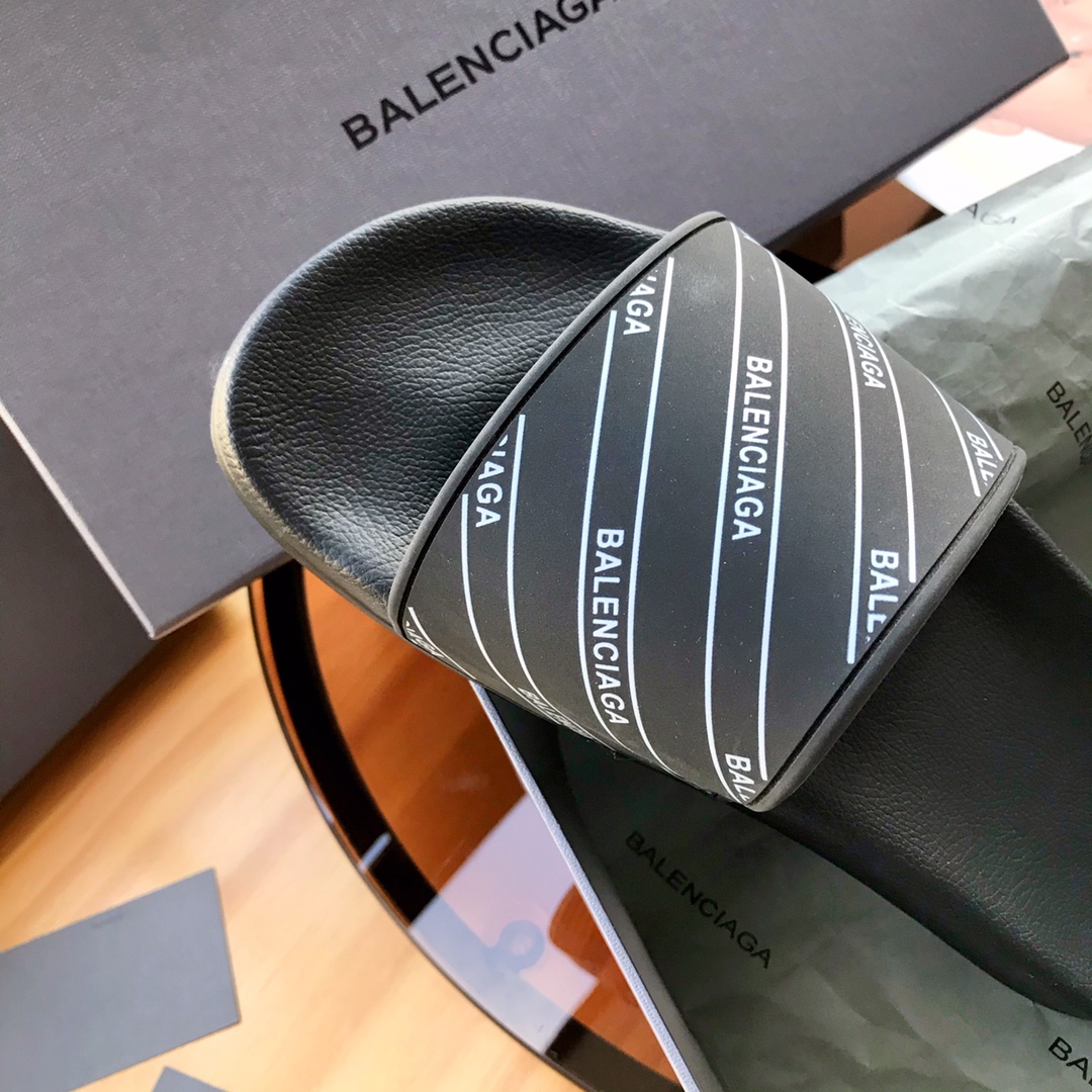 Balenciaga Slides 8 - vstockx