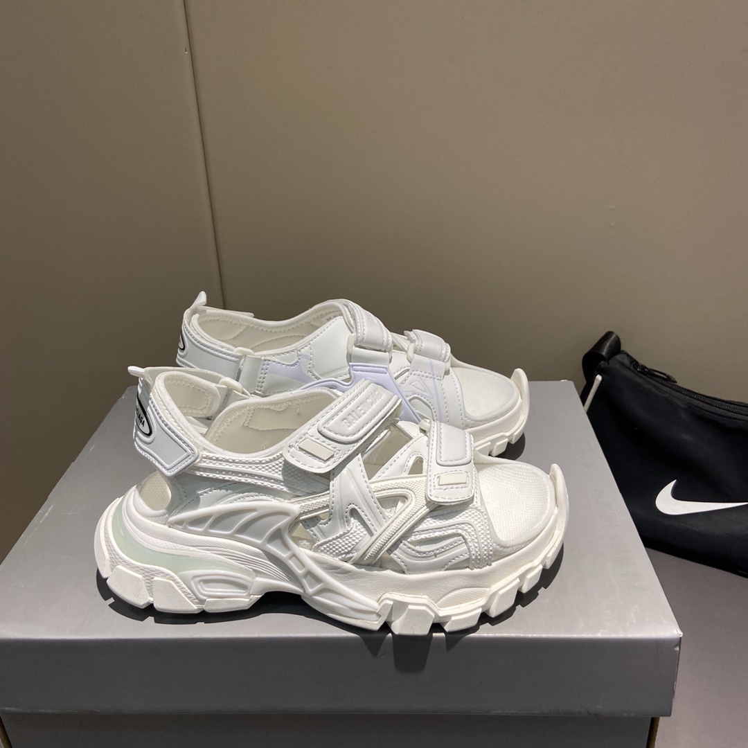 Balenciaga women 7 - vstockx