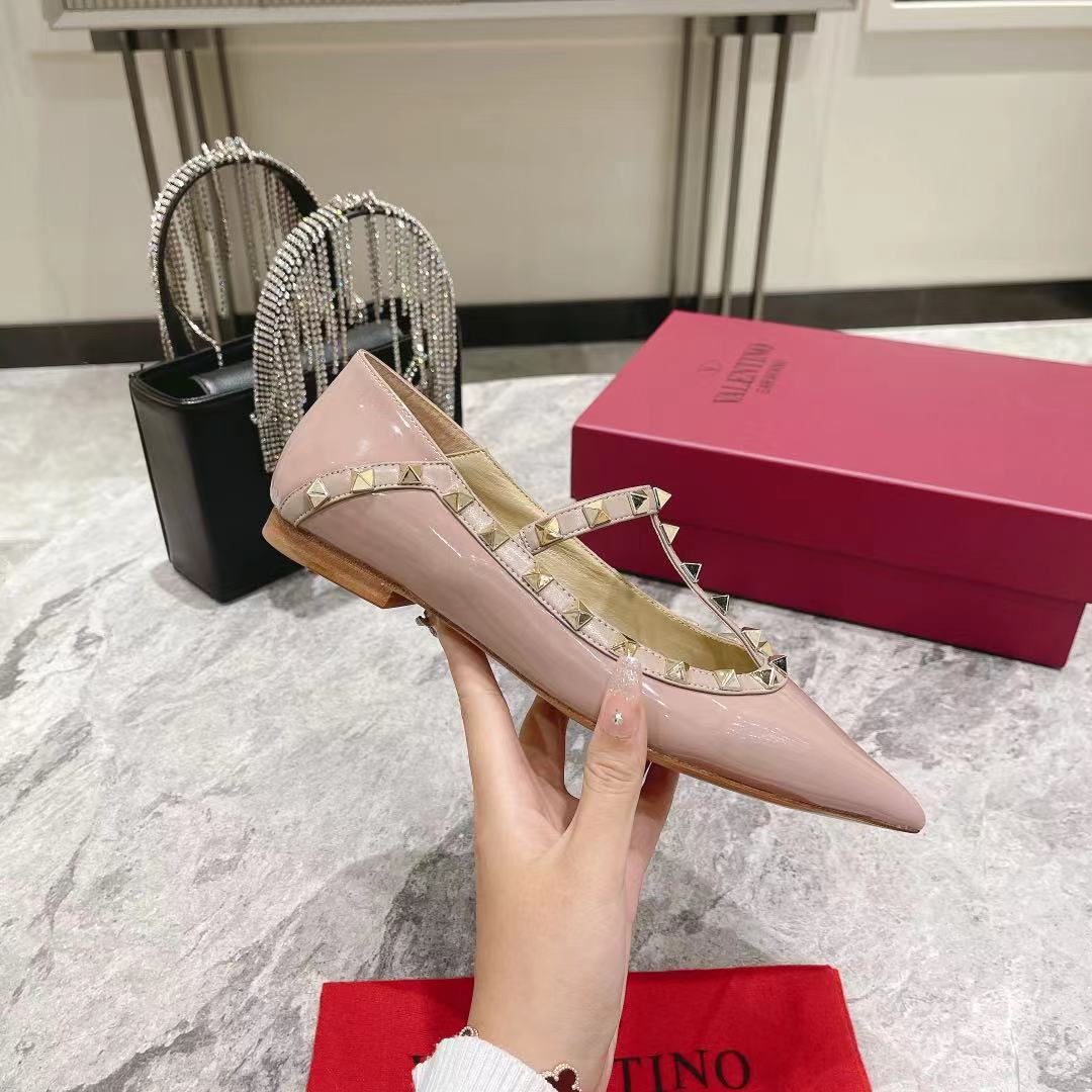 VALENTINO GARAVANI Roman Stud WOMEN 15 - vstockx