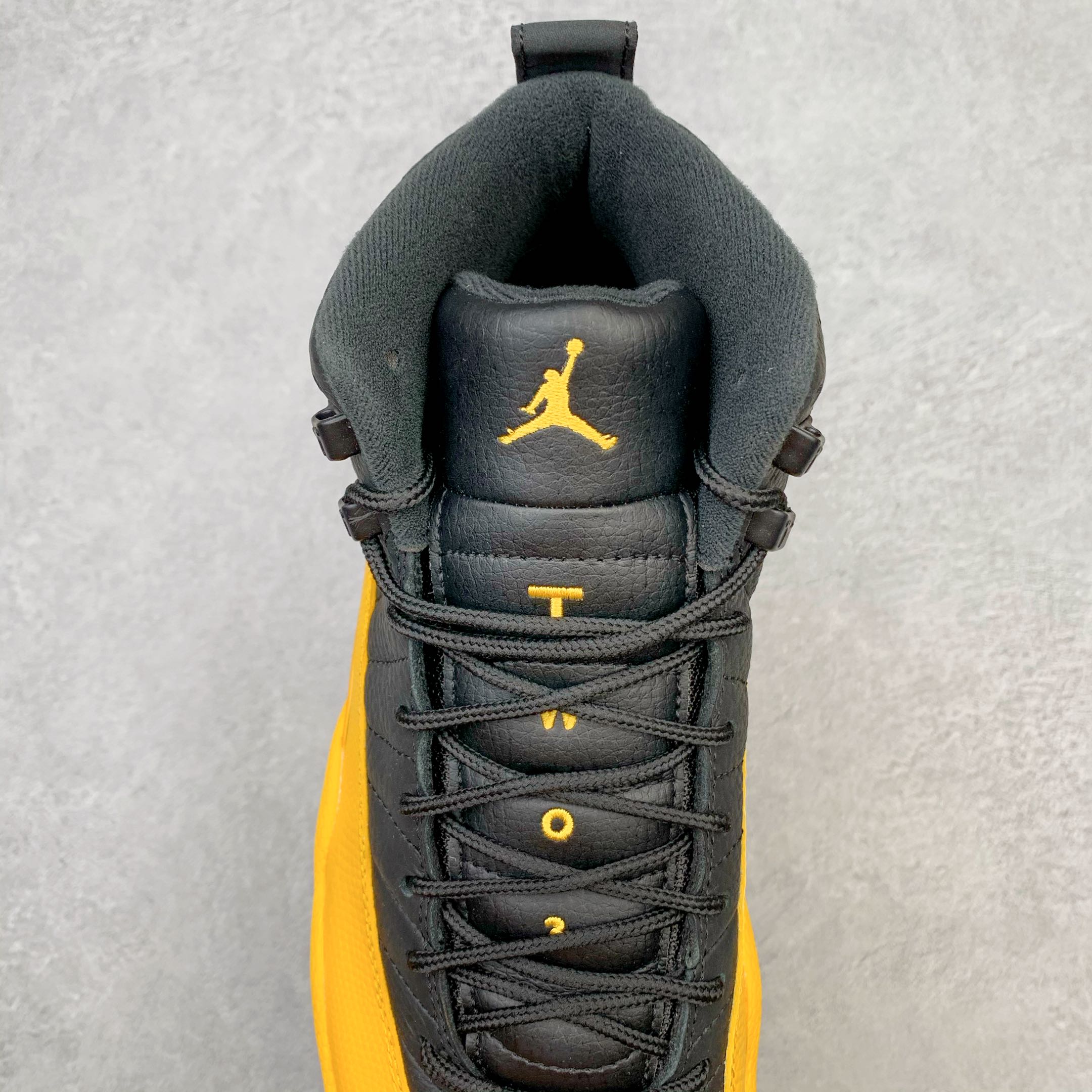 Jordan 12 Retro Black University Gold - vstockx