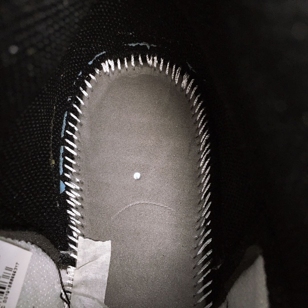 Jordan 1 Retro High Satin Black Toe - vstockx