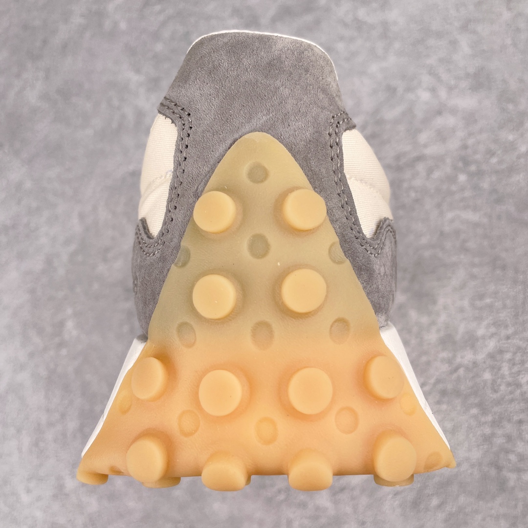 New Balance 327 Sneaker 12 - vstockx