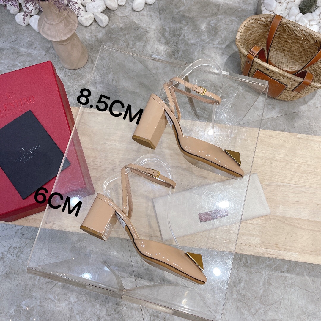 VALENTINO GARAVANI Roman Stud WOMEN 17 - vstockx