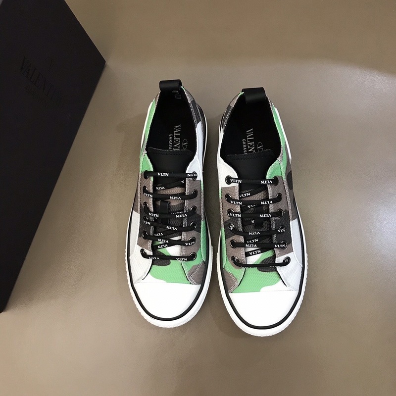 Valentino Garavani Giggies VLTN TIMES low-top sneakers 15 - vstockx