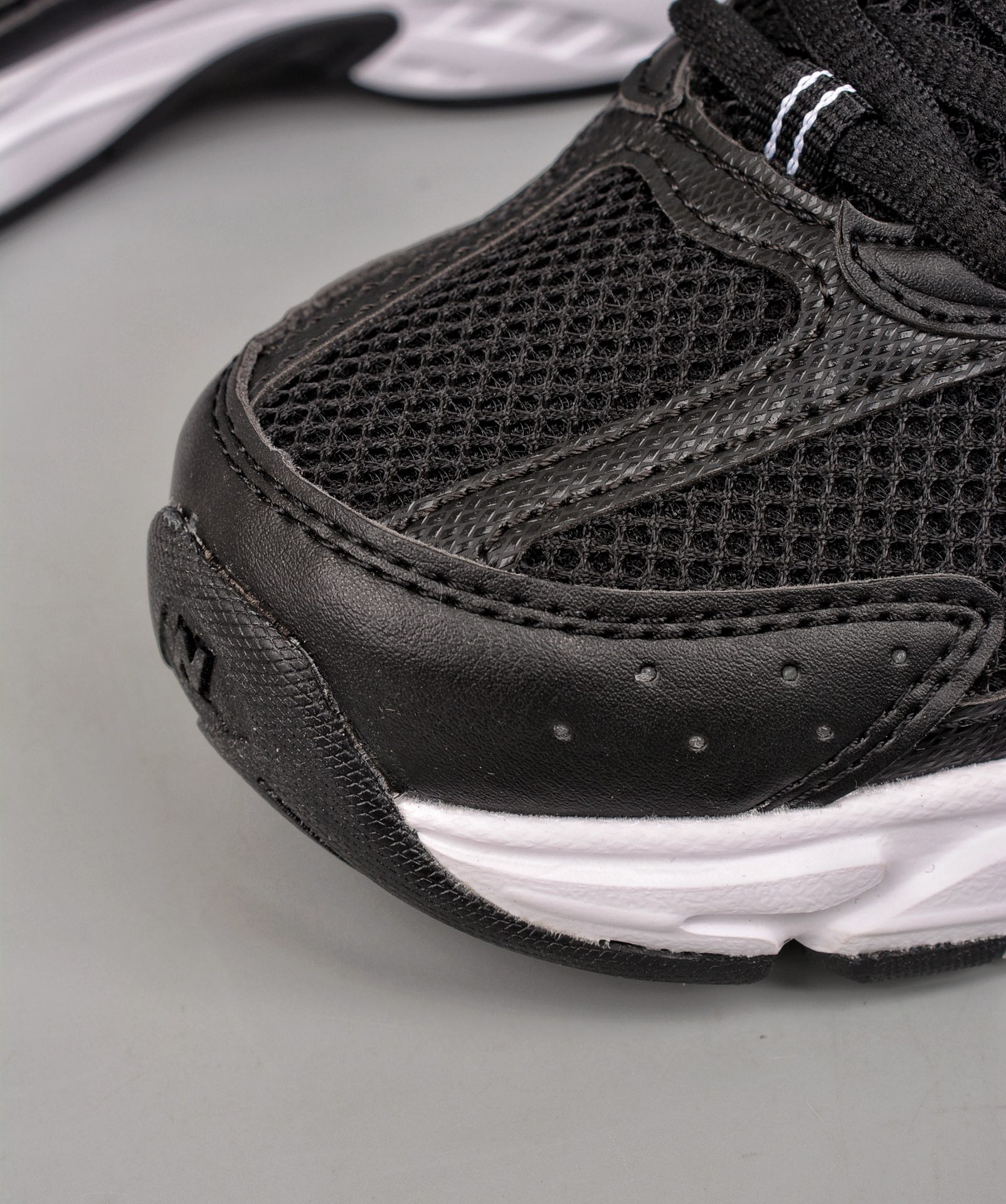 New Balance 530 Sneaker 11 - vstockx