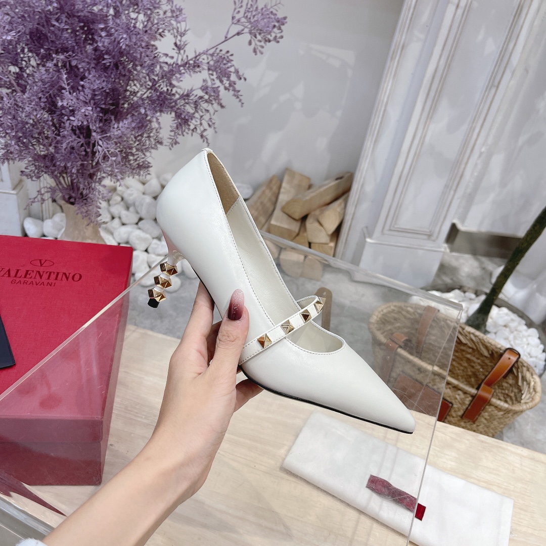 VALENTINO GARAVANI Roman Stud WOMEN 16 - vstockx