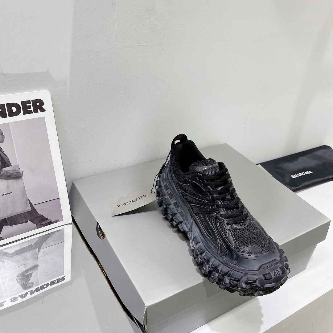 Balenciaga Defender TRAINERS 5 - vstockx