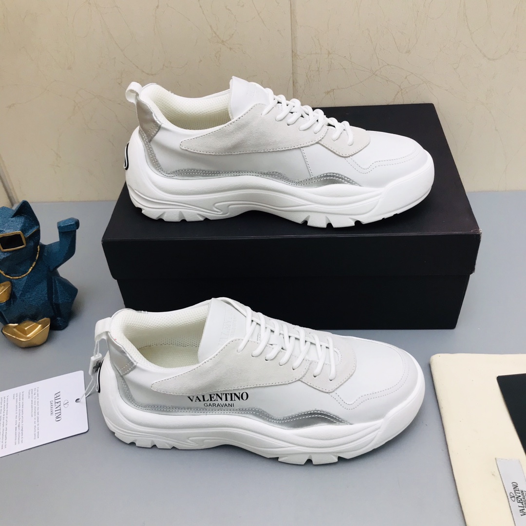 Valentino Garavani Gumboy low-top sneakers 19 - vstockx