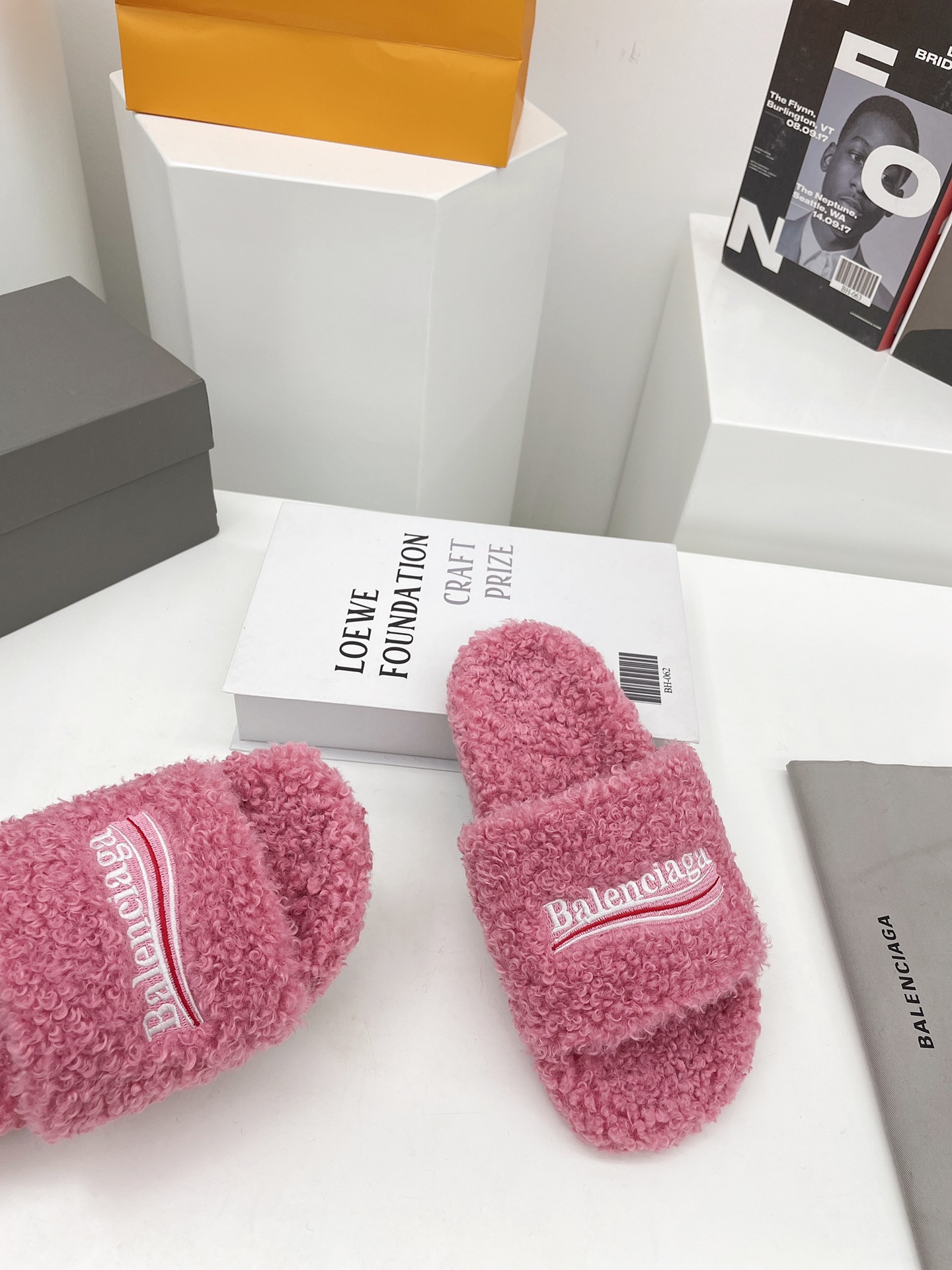 Balenciaga women 4 - vstockx