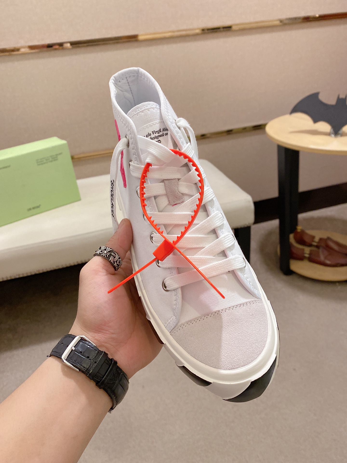 OFF-WHITE Vulcanized Hi Top White Fuchsia - vstockx