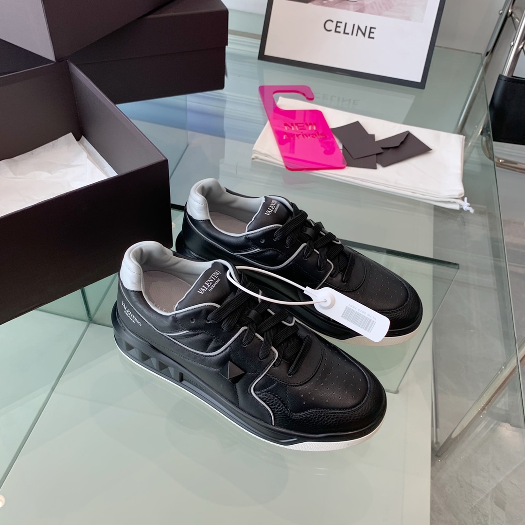 VALENTINO GARAVANI ONE STUD SNEAKER 5 - vstockx