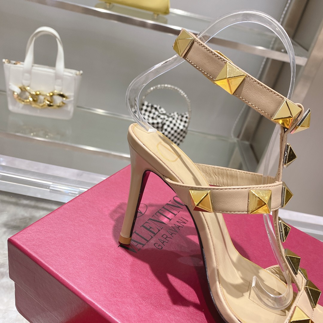 VALENTINO GARAVANI ROMAN STUD WOMEN 10 - vstockx