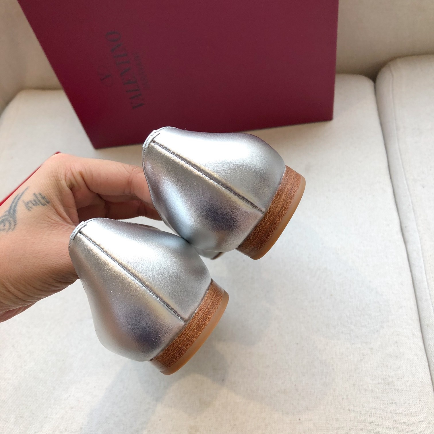 VALENTINO GARAVANI Roman Stud BOOT WOMEN 32 - vstockx