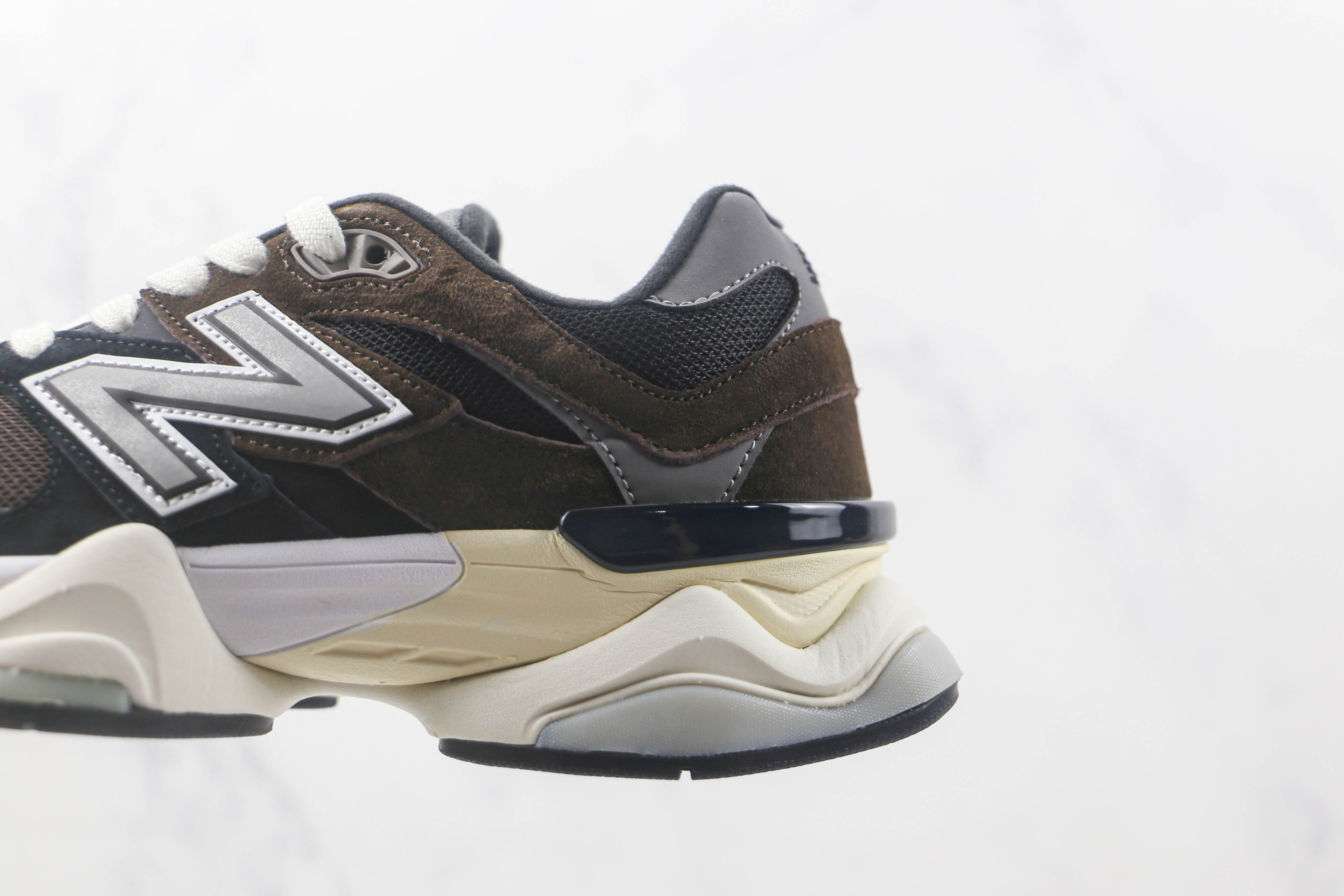 New Balance 9060 Brown Black - vstockx