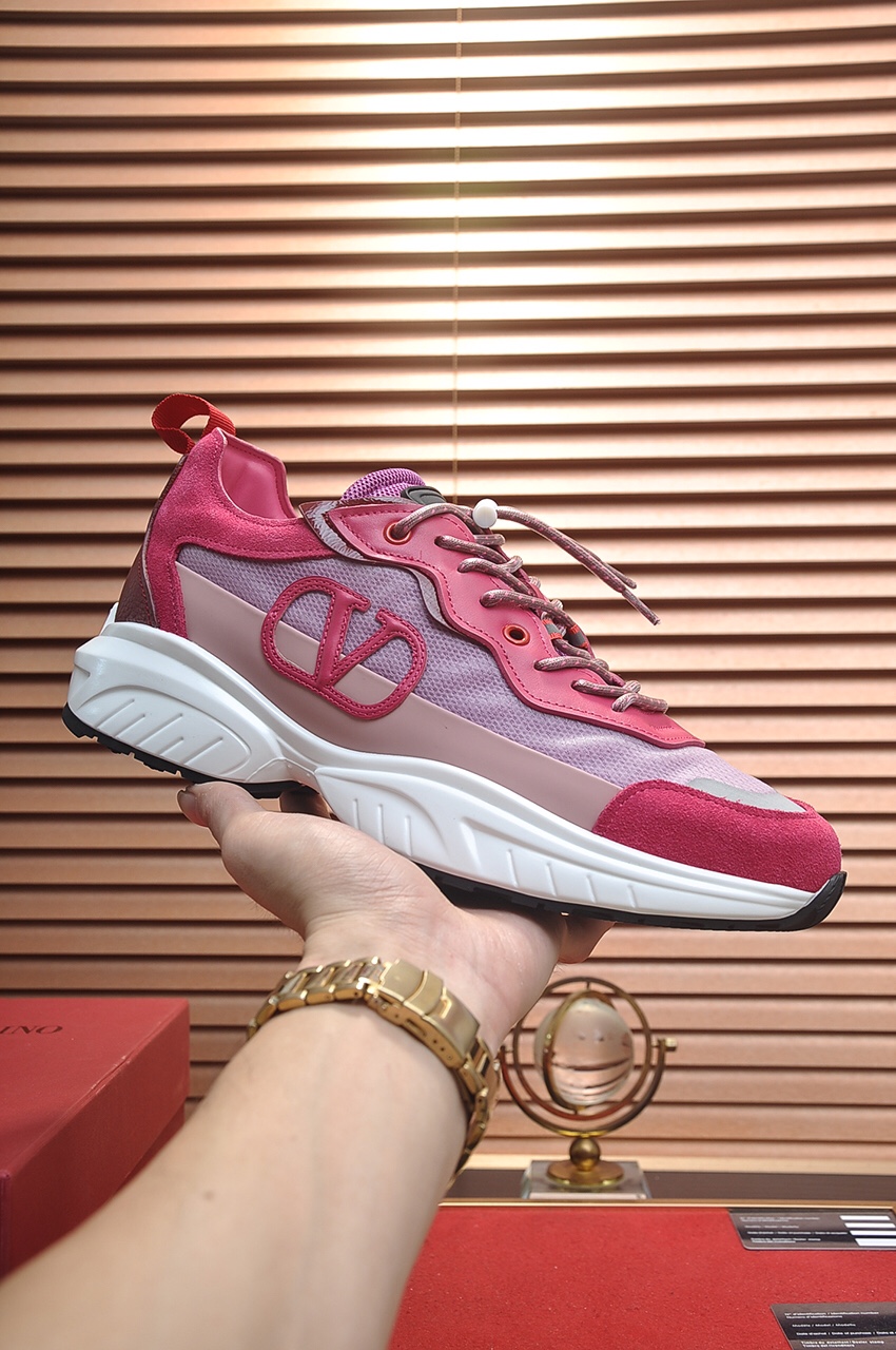 Valentino Garavani Low-top sneakers 16 - vstockx