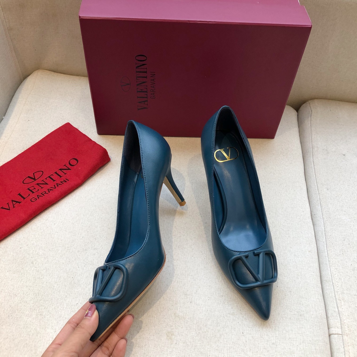 VALENTINO GARAVANI Roman Stud BOOT WOMEN 32 - vstockx