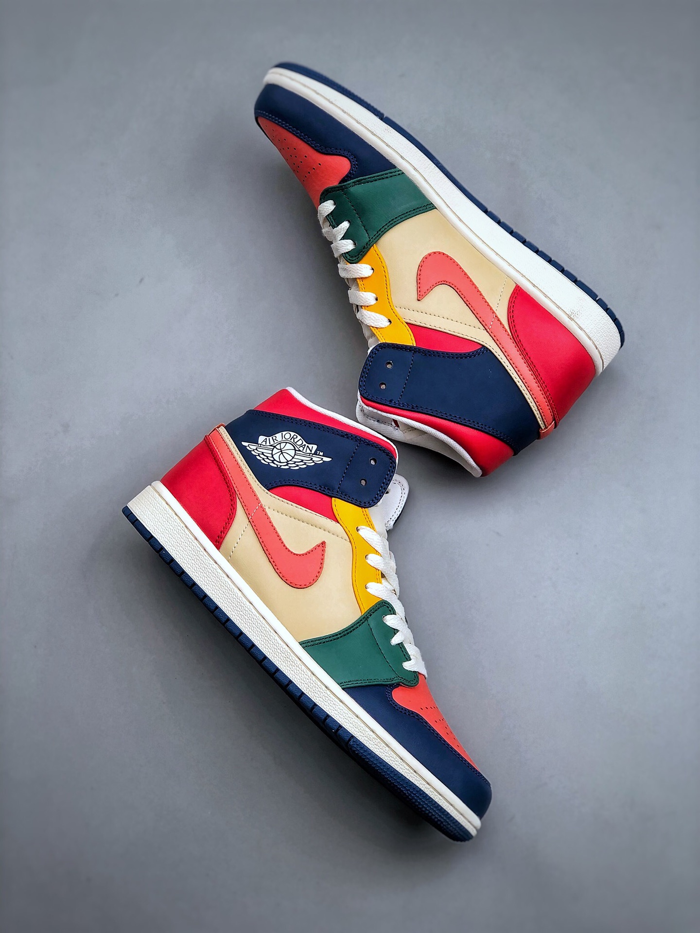 Jordan 1 Mid SE Multi Color (2022) (W) - vstockx