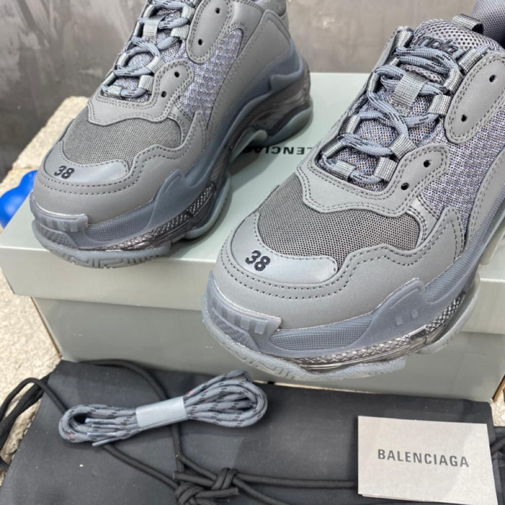 Balenciaga Triple S Clear Sole Deep Blue - vstockx