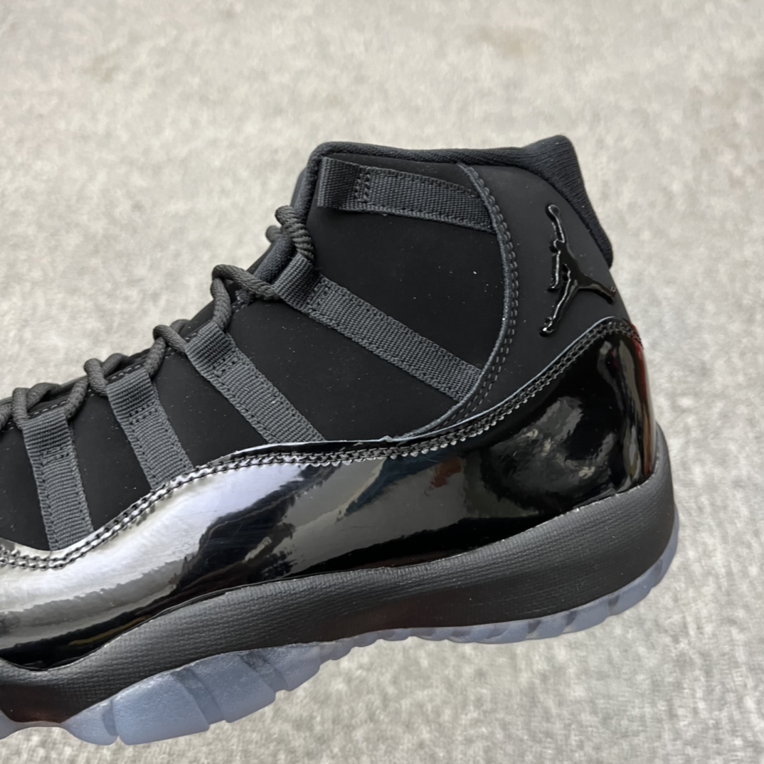 Jordan 11 Retro Cap and Gown - vstockx