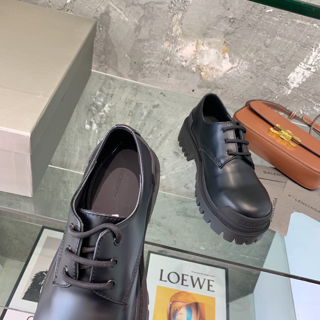 Balenciaga boot women 2 - vstockx