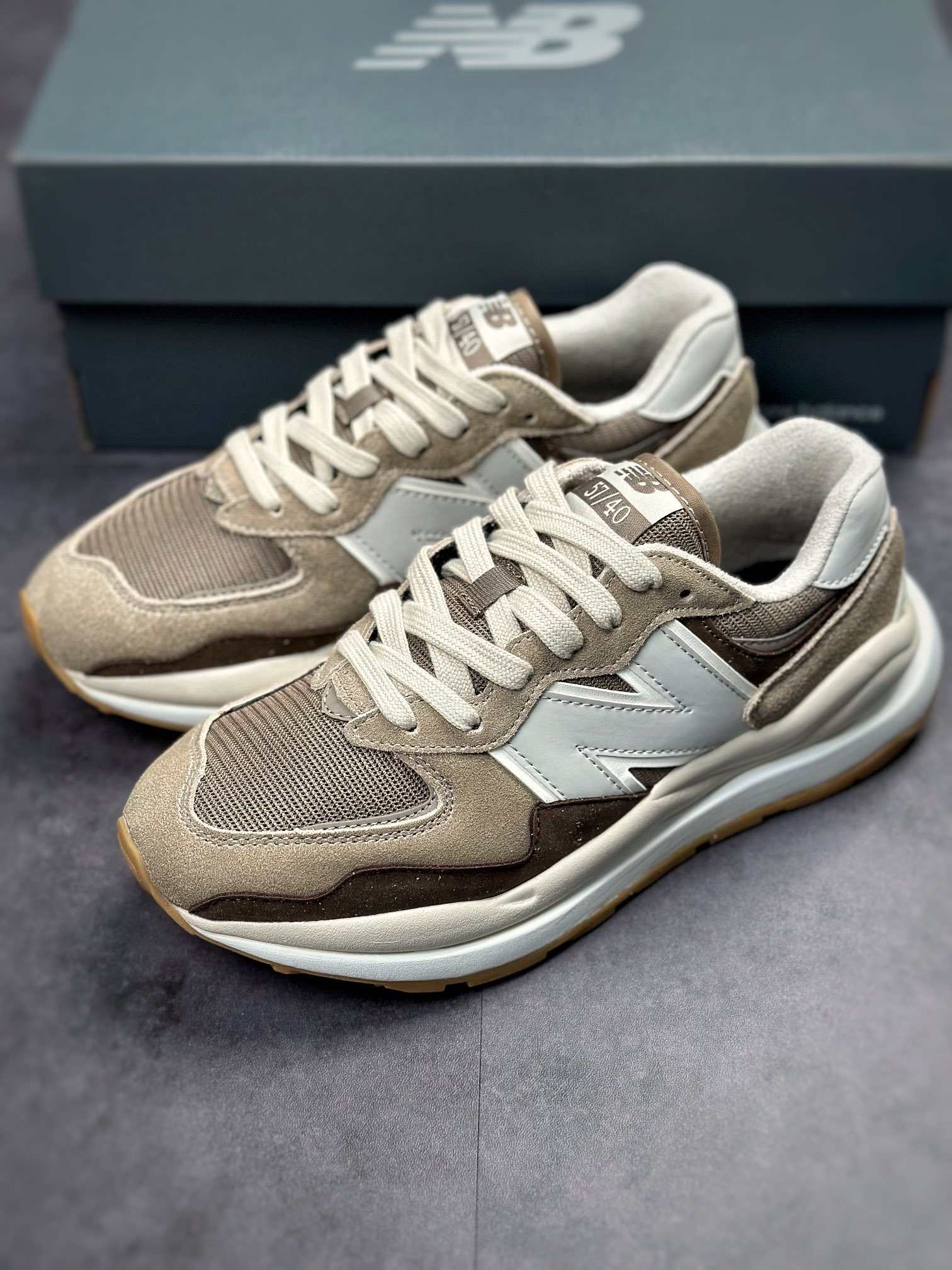 New Balance 57/40 Mushroom Black Coffee - vstockx