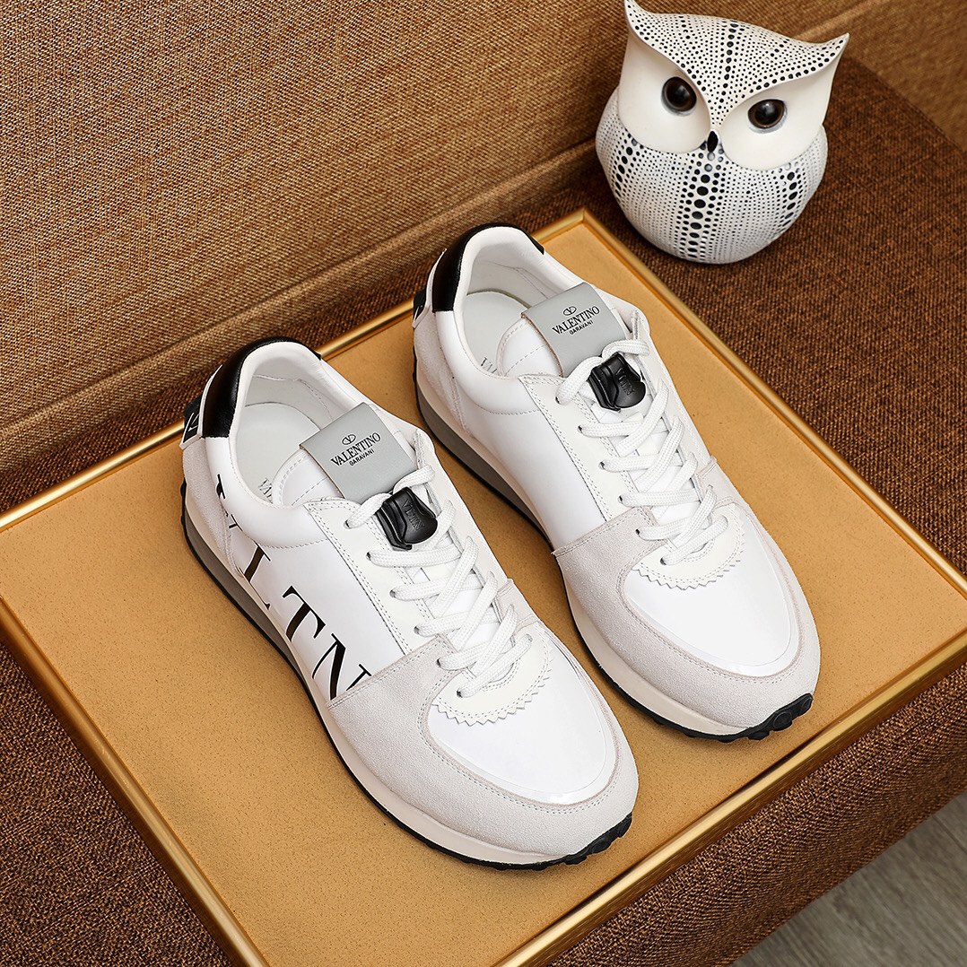 Valentino Garavani Low-top sneakers 13 - vstockx